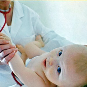 Шелушится кожа у новорожденного: причины и методы лечения