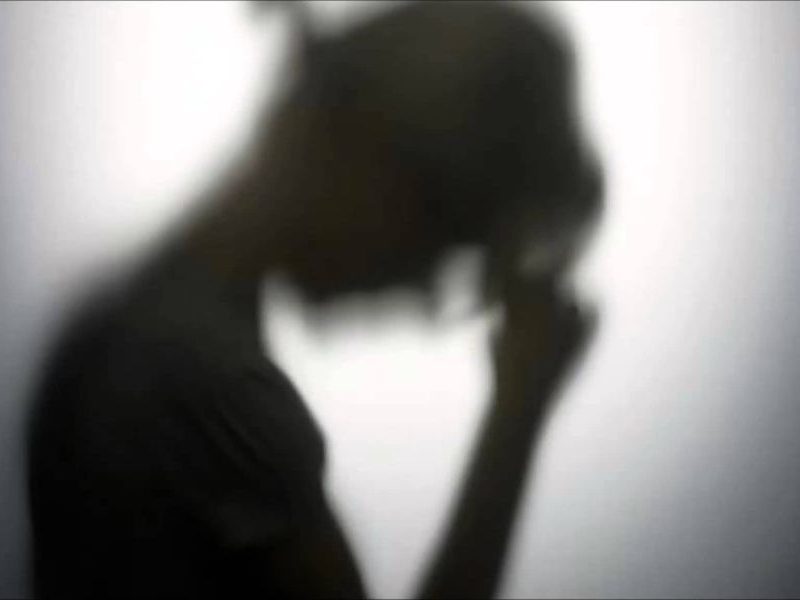 Симптомы, причины и лечение послеродовой депрессии у женщин
