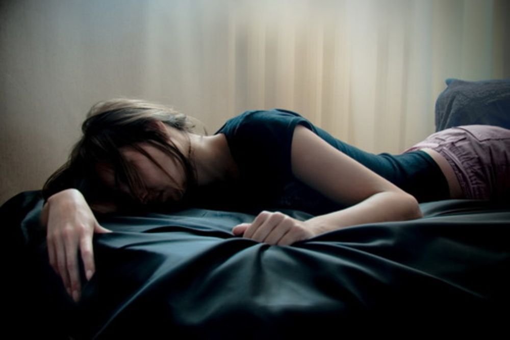 Сколько длится послеродовая депрессия: симптомы и лечение